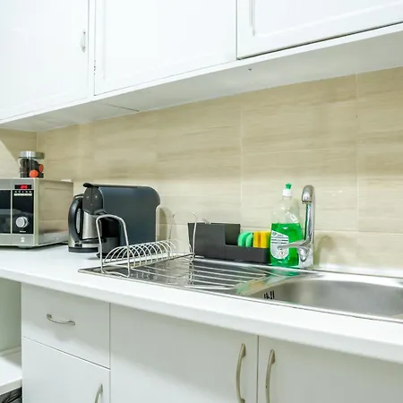 Solmar House Гостьовий будинок Лісабон