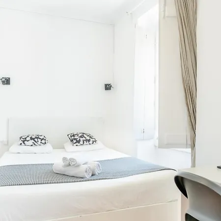 Solmar House Гостьовий будинок Лісабон