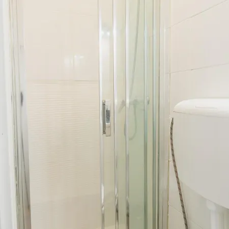 Solmar House Гостьовий будинок Лісабон